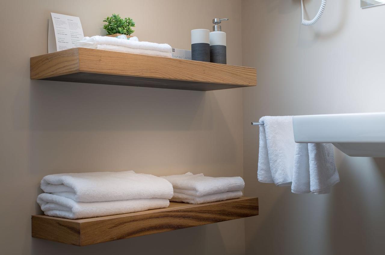 Leut Logies Hotel Влиланд Екстериор снимка