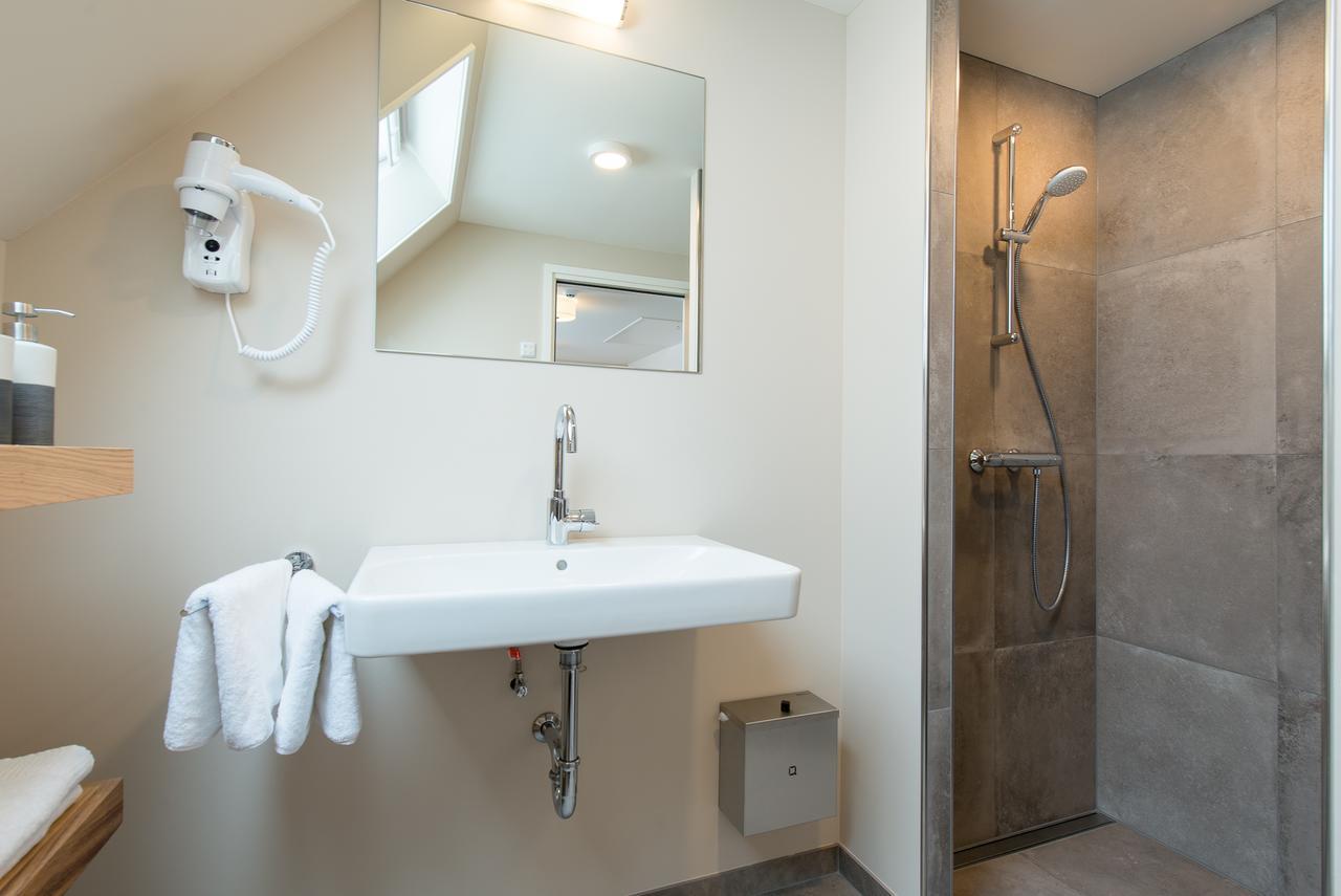 Leut Logies Hotel Влиланд Екстериор снимка